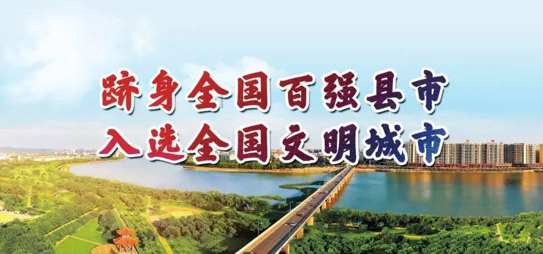 地铁人潮中，那抹“警察蓝”格外让人安心